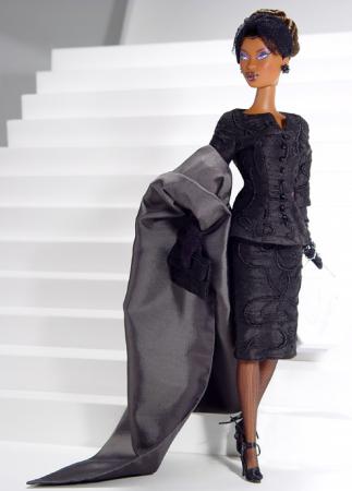 Suited Luxury Ad�le Makeda